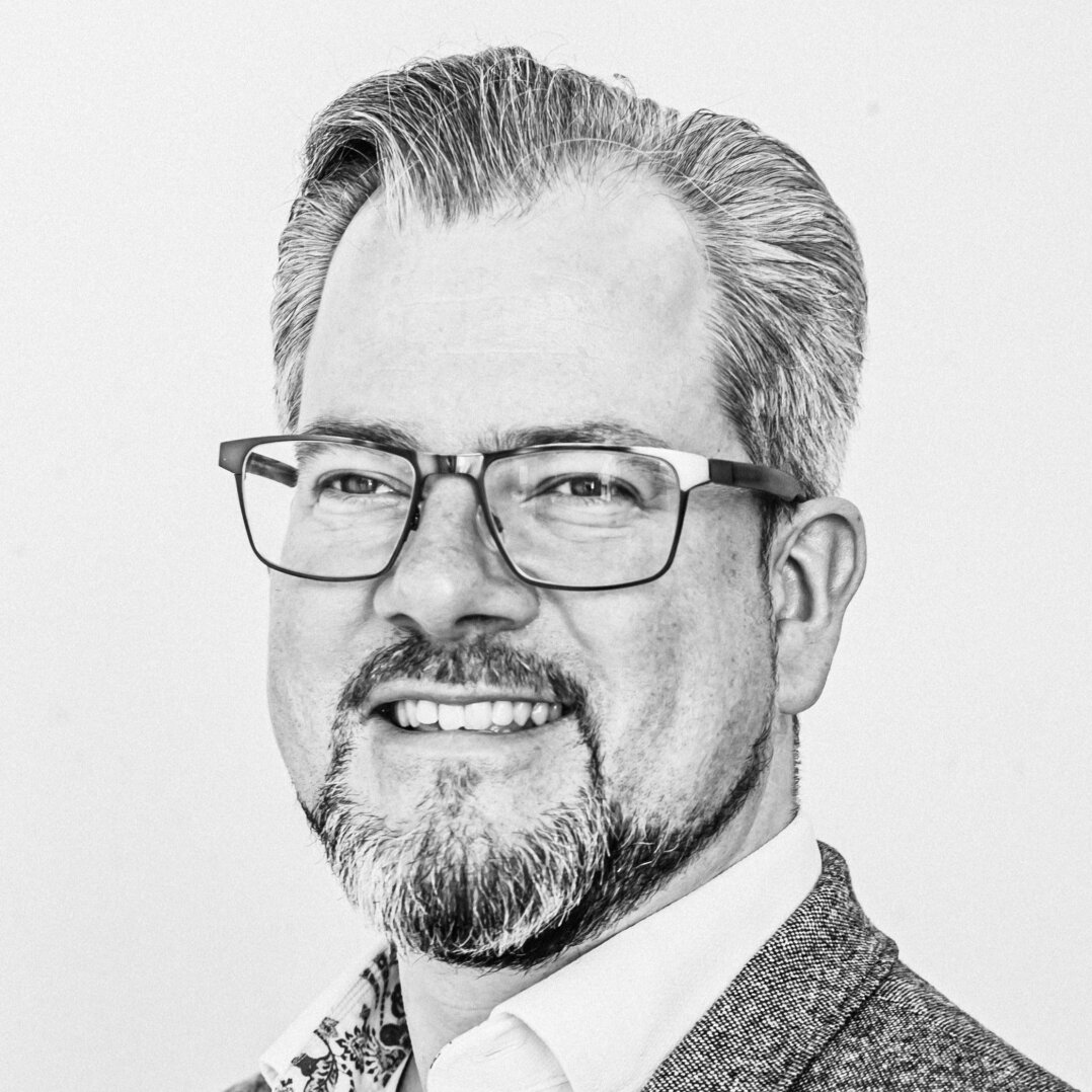 Dr. Bernhard F. Loges: Musiktheaterdramaturg / Regisseur / Dozent 